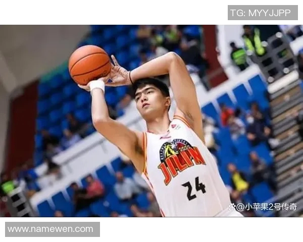 武汉篮球队实力提升引发热议新赛季展望与挑战并存