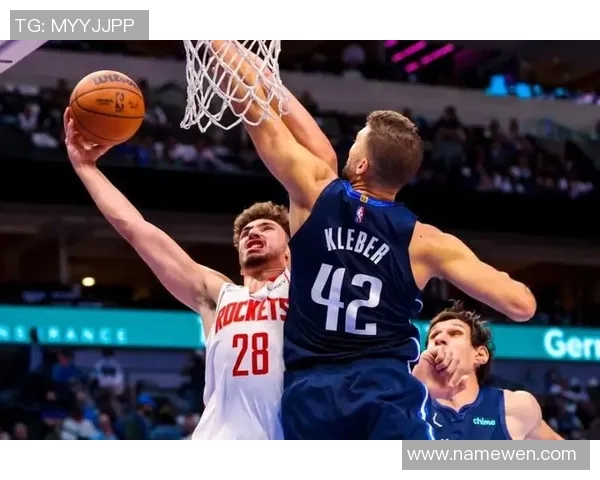 火箭队与小牛队首场对决精彩回顾与赛后分析