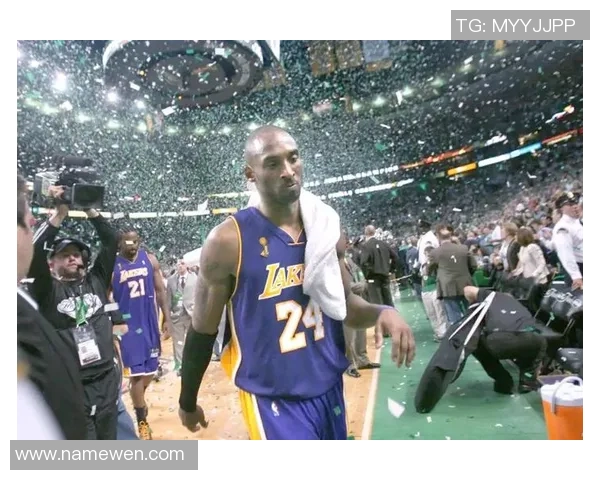 科比与欧文巅峰对决回顾：一场传奇比赛的精彩瞬间与战术解析