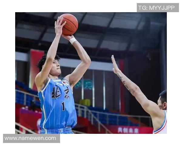 贺希宁：从新星崛起到篮球赛场的璀璨之路与未来展望