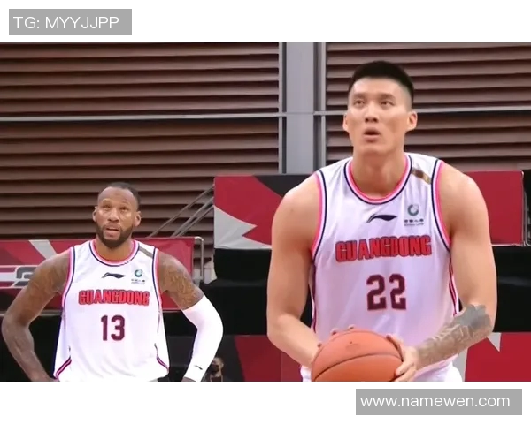 马尚布鲁克斯：从篮球场到生活的多重角色与挑战